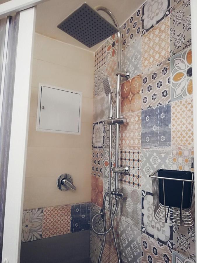 Apartament Dimora De Rossi Bari Zewnętrze zdjęcie
