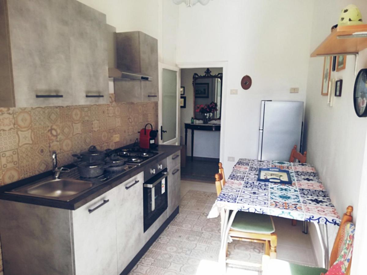 Apartament Dimora De Rossi Bari Zewnętrze zdjęcie